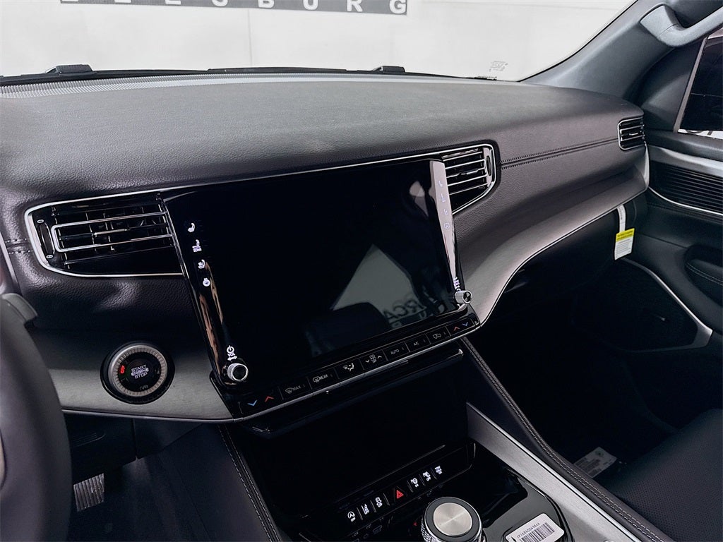 2026 Jeep Grand Wagoneer Base