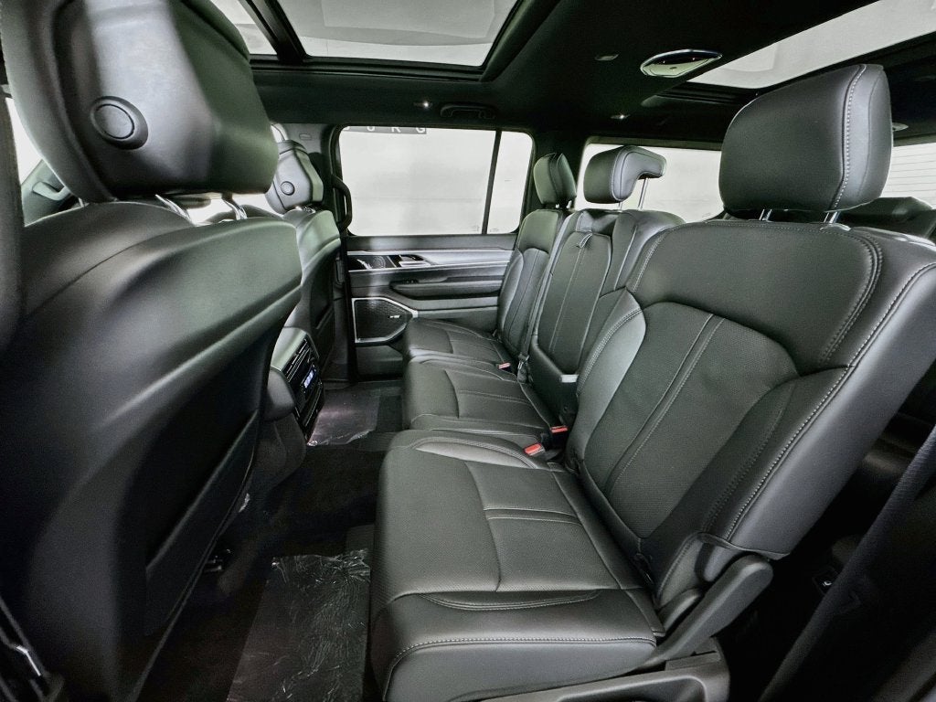 2027 Jeep Grand Wagoneer 4x4