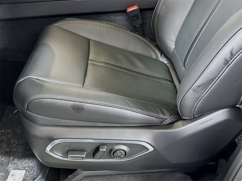 2026 Jeep Grand Wagoneer Base