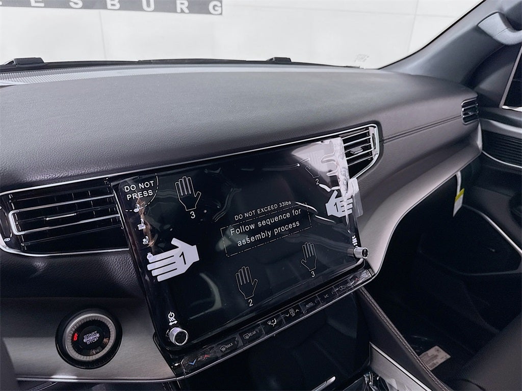 2026 Jeep Grand Wagoneer Base