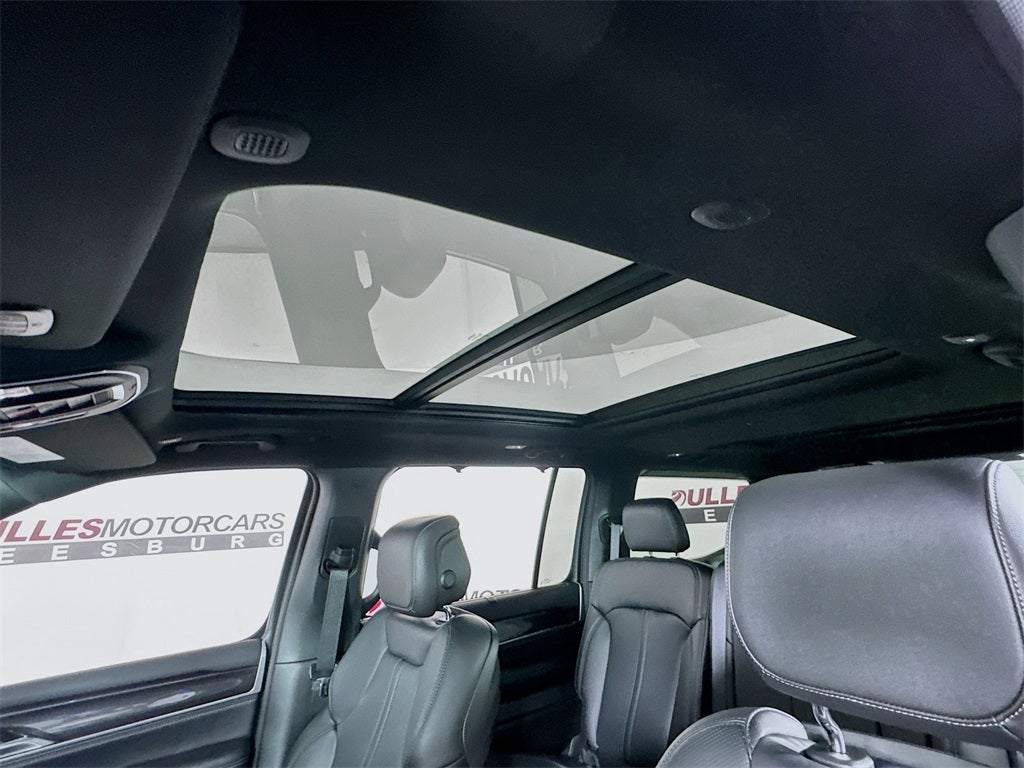 2024 Jeep Wagoneer Base