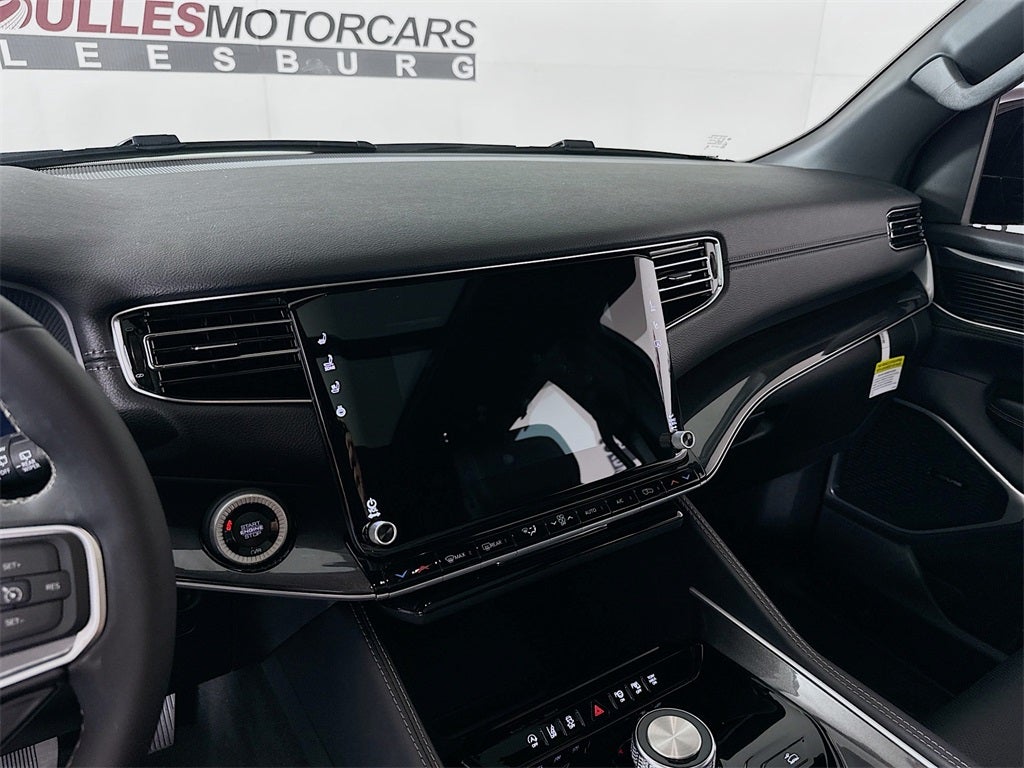 2024 Jeep Wagoneer Base