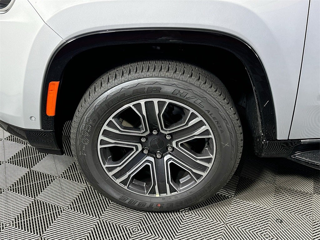 2024 Jeep Wagoneer Base