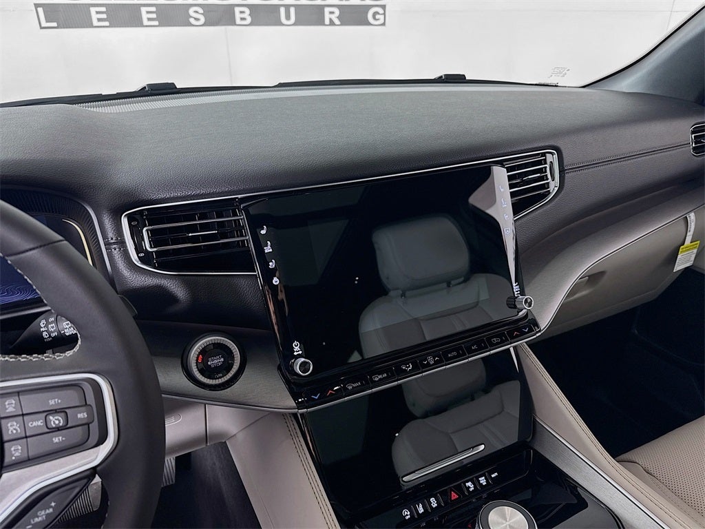 2025 Jeep Wagoneer Base