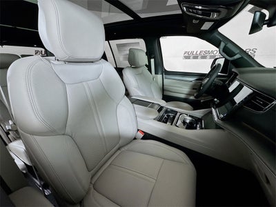 2025 Jeep Wagoneer Base