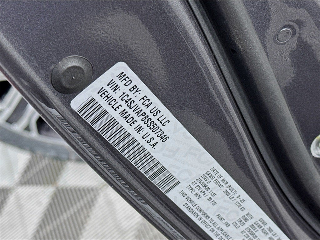 2025 Jeep Wagoneer Base