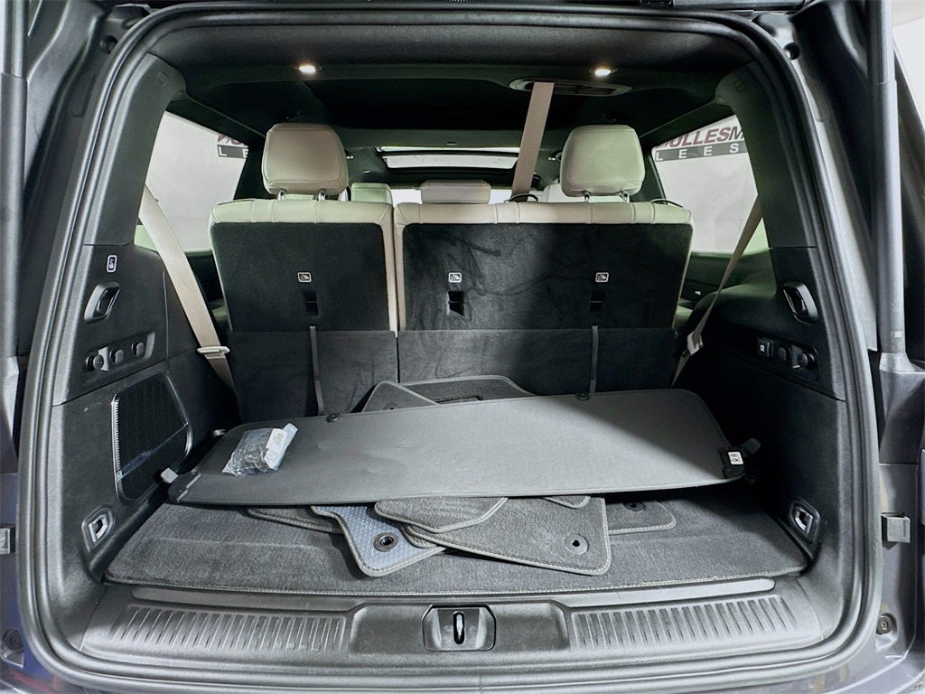 2025 Jeep Wagoneer Base