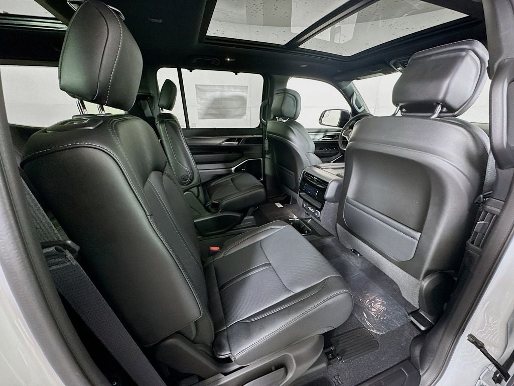2026 Jeep Grand Wagoneer Limited Reserve