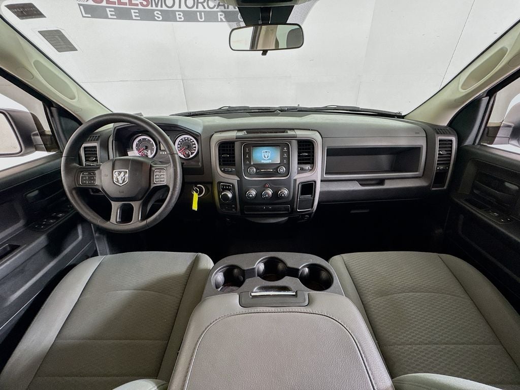 2017 RAM 1500 Express QUAD CAB 4X4