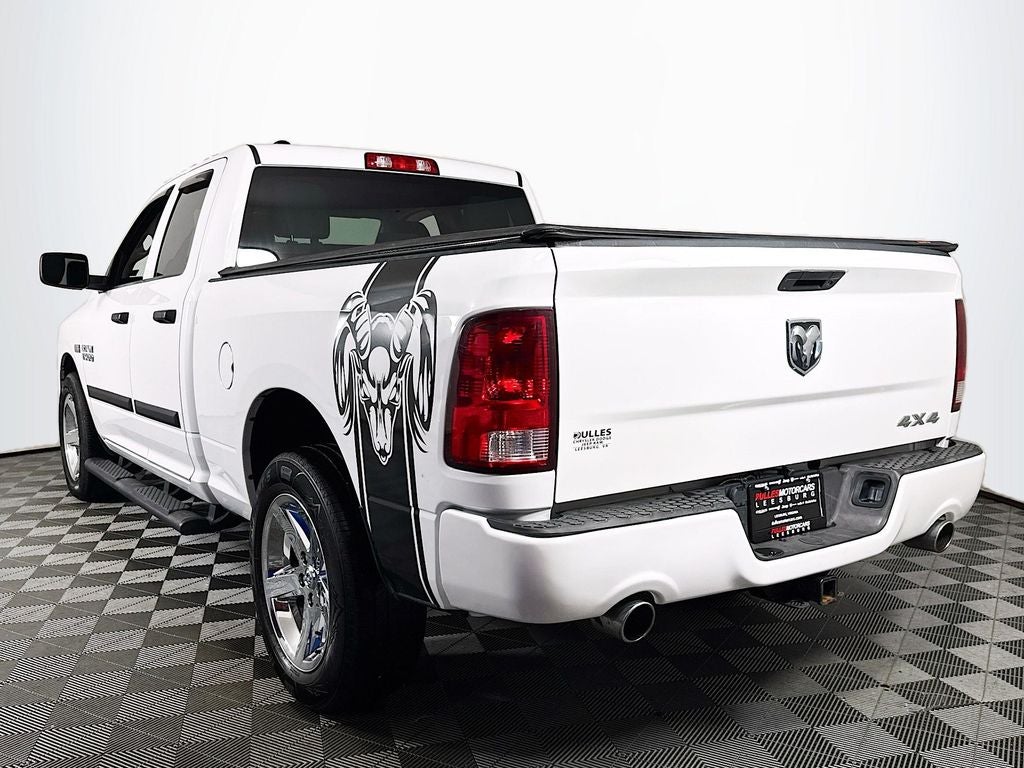 2017 RAM 1500 Express QUAD CAB 4X4