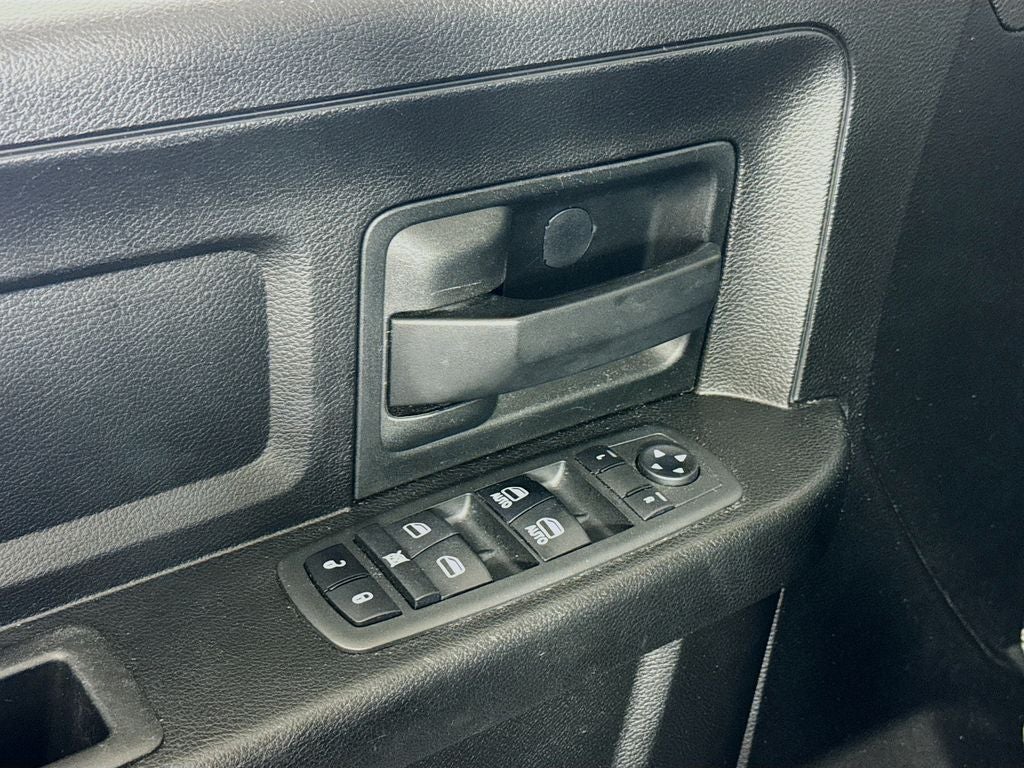 2019 RAM 1500 Classic Express Crew Cab 4X4