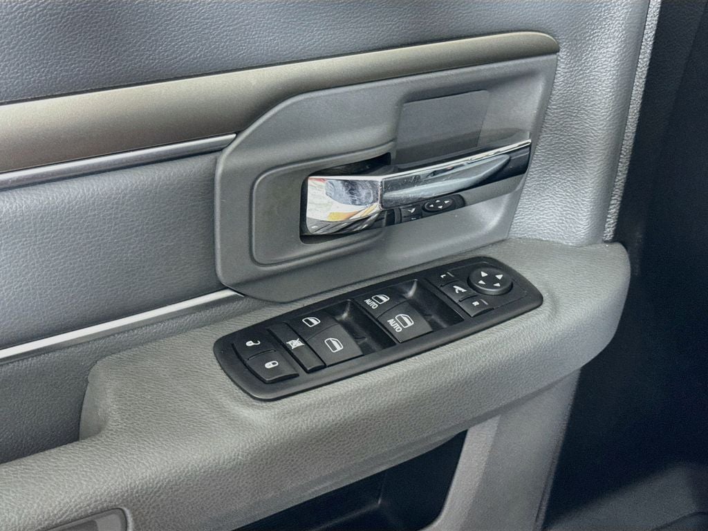 2018 RAM 1500 Big Horn Crew Cab 4X4