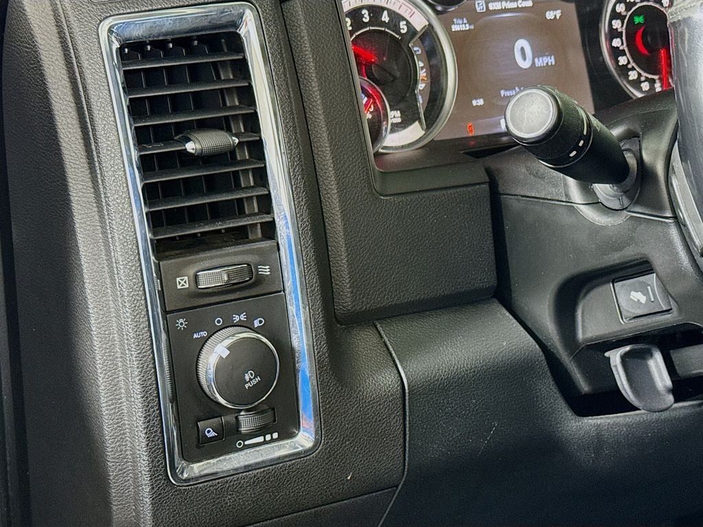2018 RAM 1500 Laramie Crew Cab 4X4