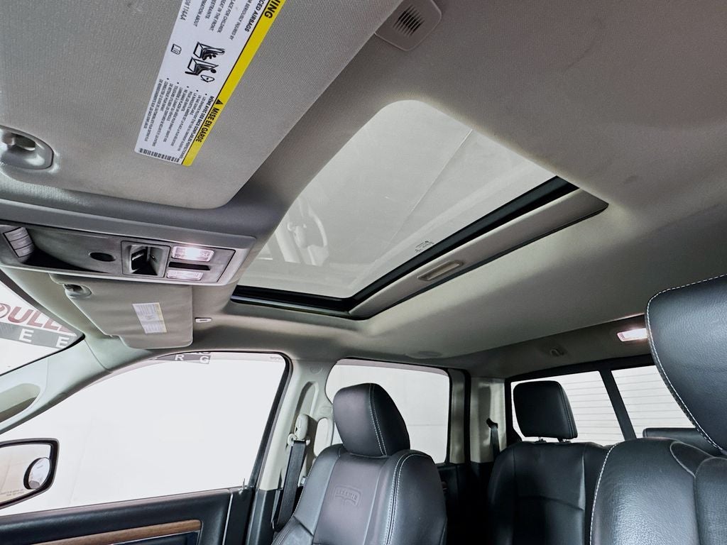 2018 RAM 1500 Laramie Crew Cab 4X4