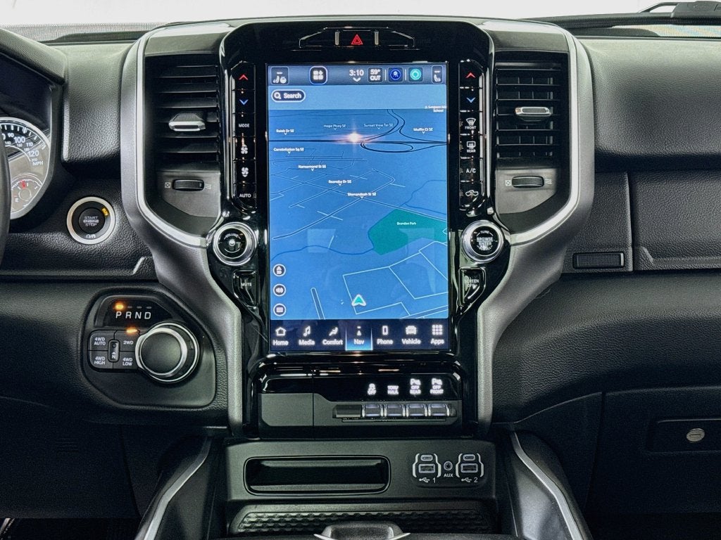 2022 RAM 1500 Big Horn/Lone Star Quad Cab 4X4(5.7L V8 HEMI) Power Sunroof +Barnesdo