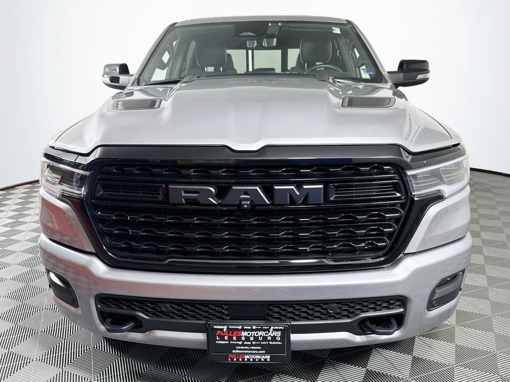 2025 RAM 1500 Limited C rew Cab 4X4