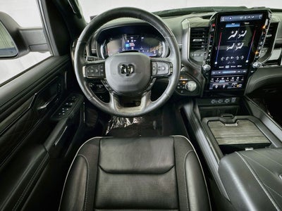 2025 RAM 1500 Limited C rew Cab 4X4