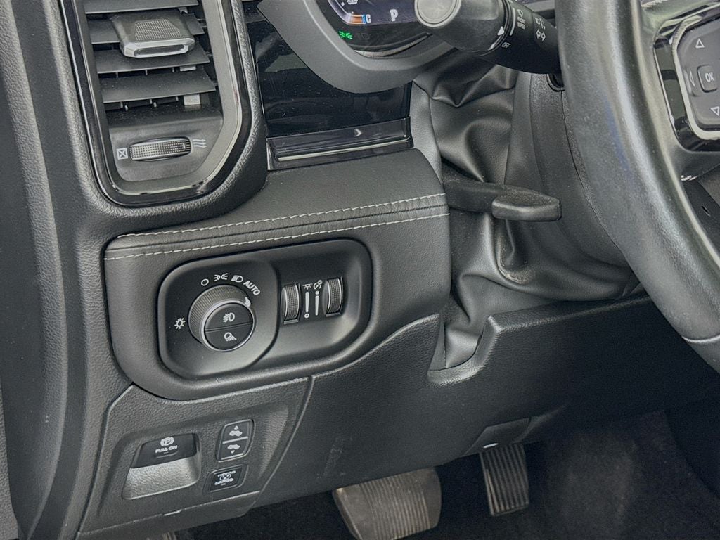 2025 RAM 1500 Limited Crew Cab 4X4