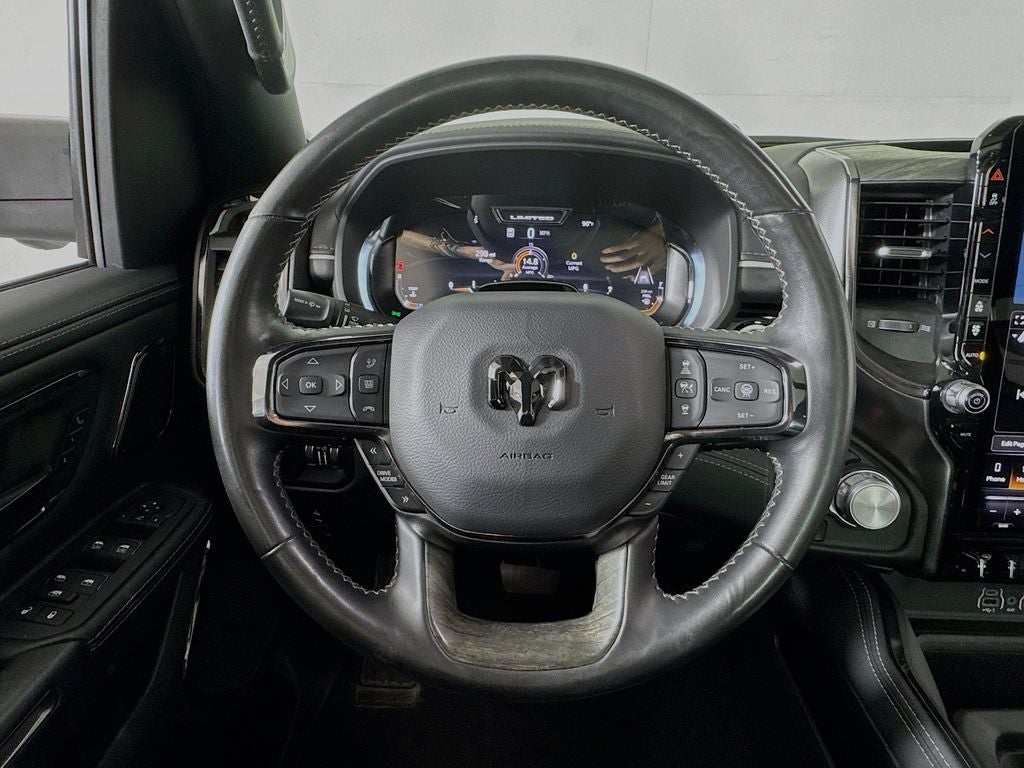 2025 RAM 1500 Limited Crew Cab 4X4