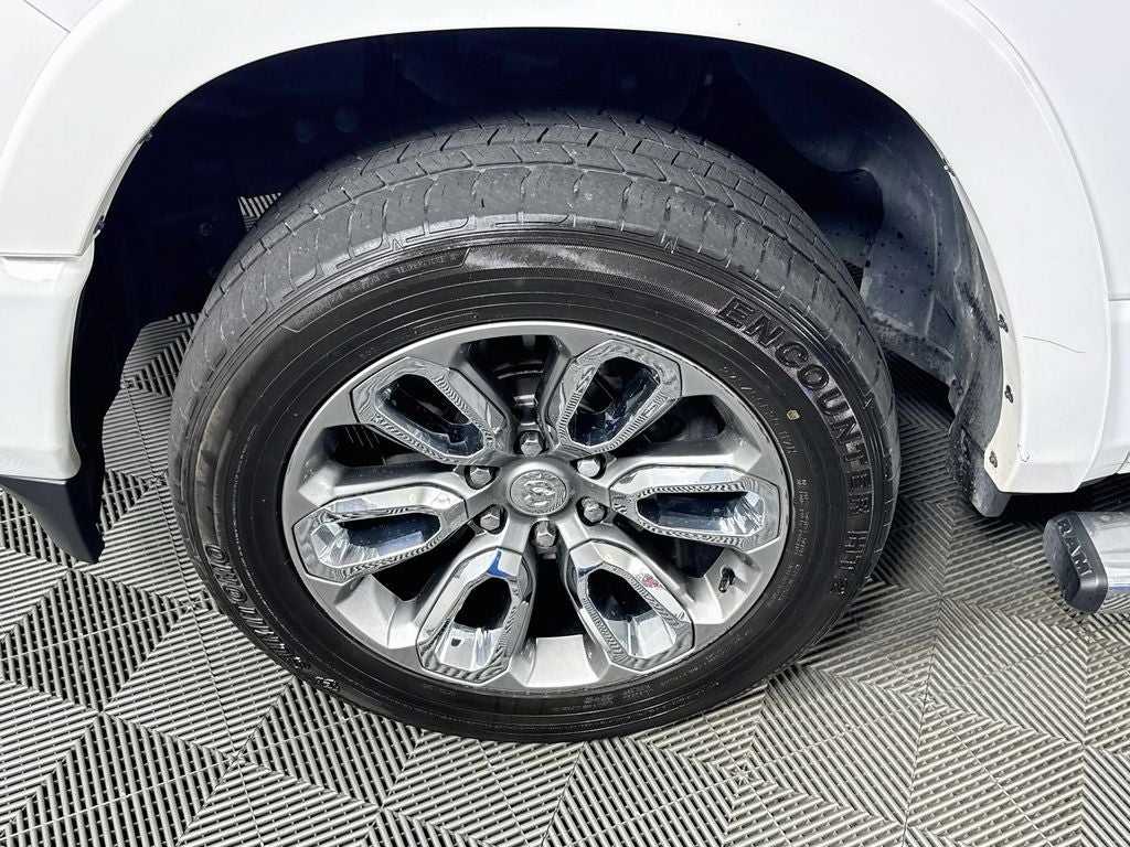 2020 RAM 1500 Laramie CREW CAB 4X4