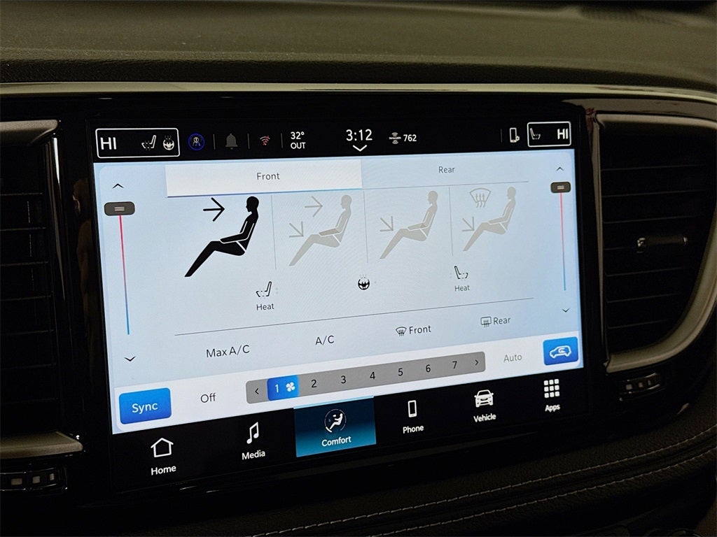 2026 Chrysler Pacifica Select