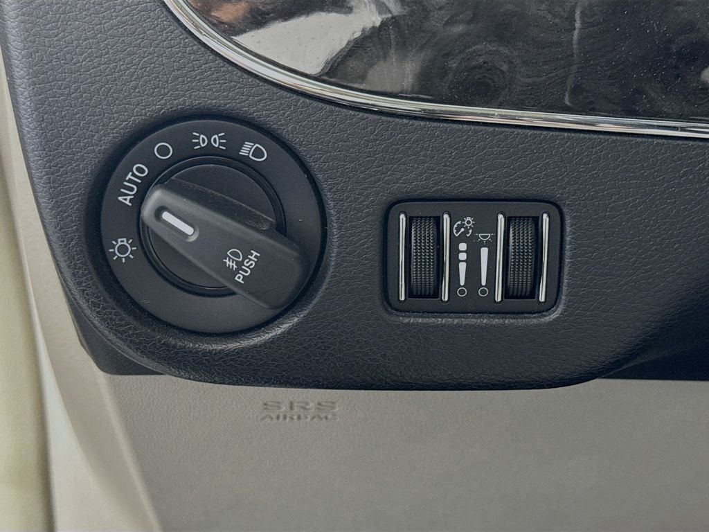 2015 Chrysler Town & Country Limited-Platinum