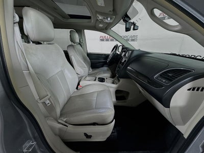 2015 Chrysler Town & Country Limited-Platinum