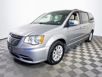 2015 Chrysler Town & Country Limited-Platinum