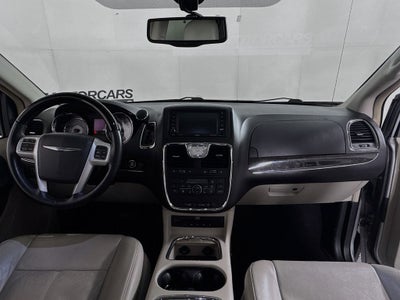 2015 Chrysler Town & Country Limited-Platinum