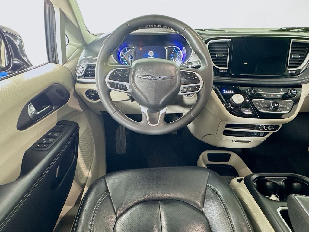 2022 Chrysler Pacifica Hybrid Touring L