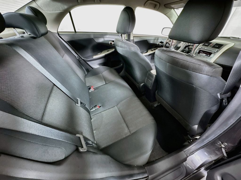 2011 Toyota Corolla S Preferred O wner's Portfolio