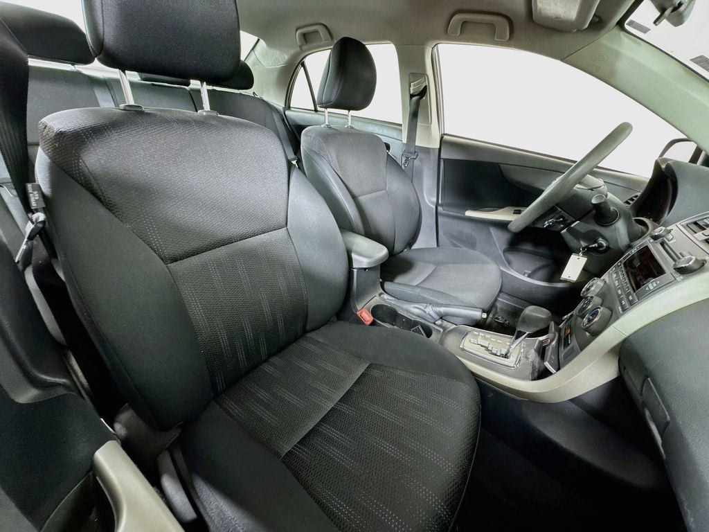2011 Toyota Corolla S Preferred O wner's Portfolio