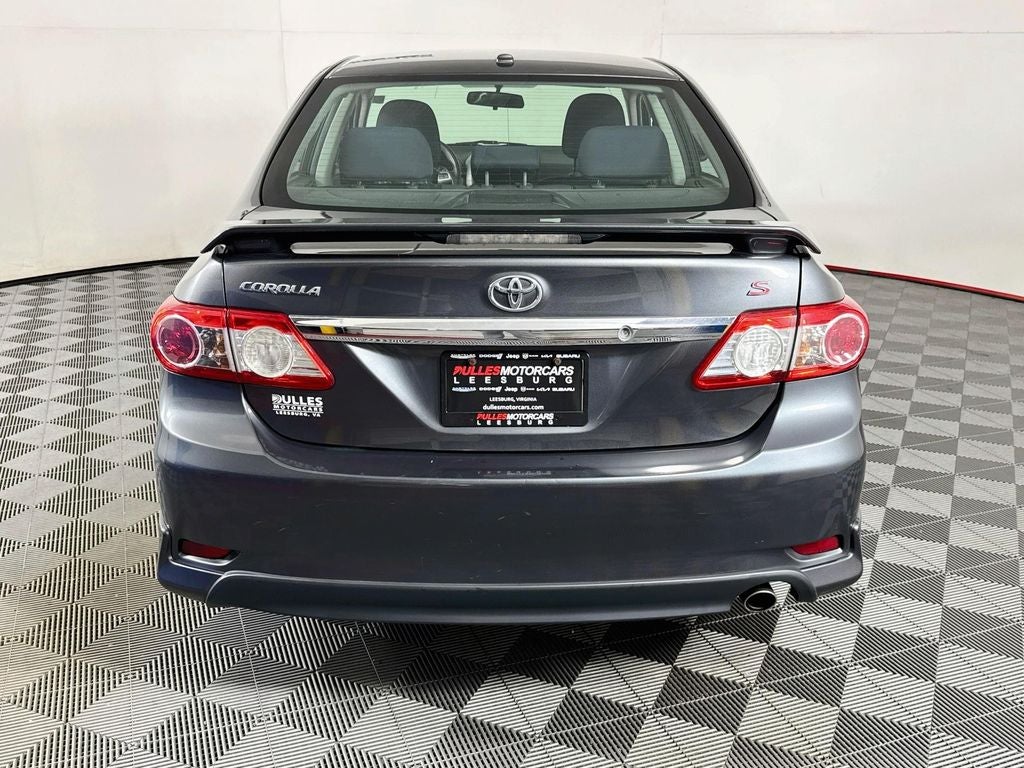 2011 Toyota Corolla S Preferred O wner's Portfolio