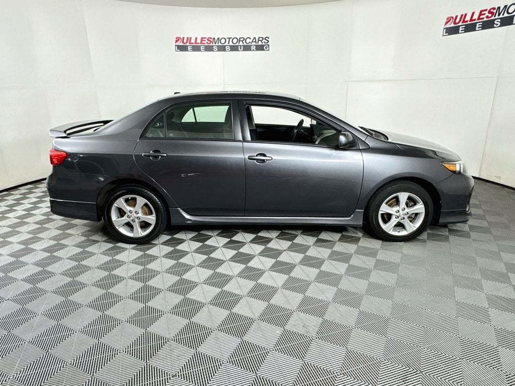 2011 Toyota Corolla S Preferred O wner's Portfolio