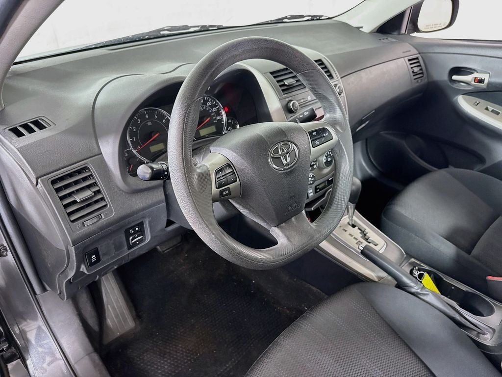 2011 Toyota Corolla S Preferred O wner's Portfolio
