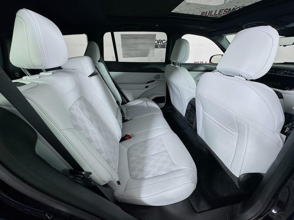 2026 Jeep Cherokee Overland