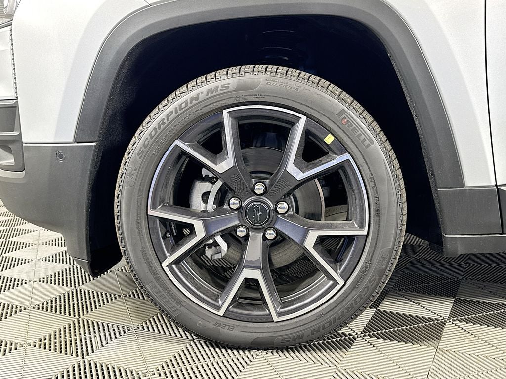 2026 Jeep Cherokee Overland