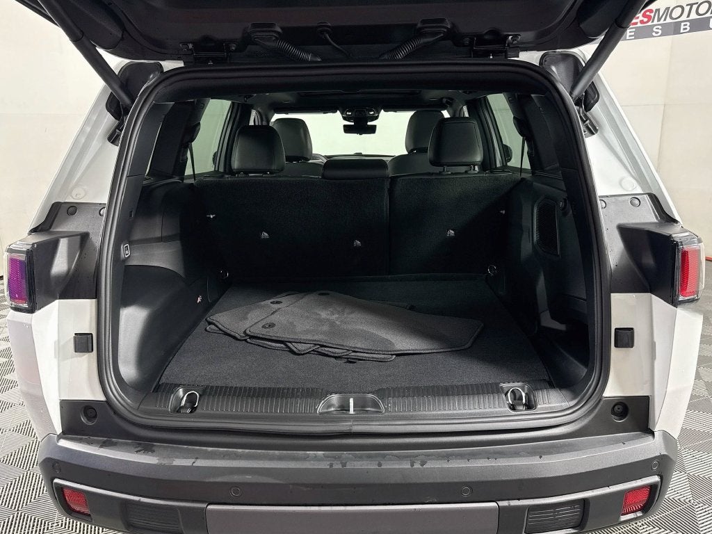 2026 Jeep Cherokee Overland