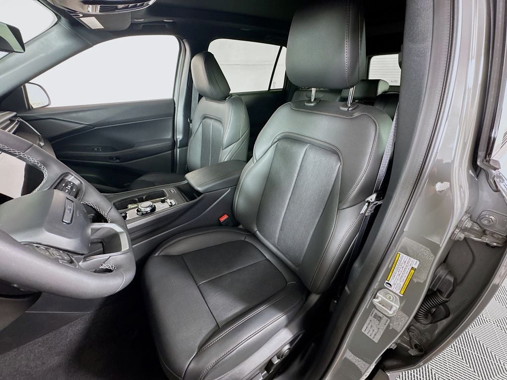 2026 Jeep Cherokee Overland