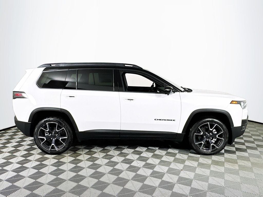 2026 Jeep Cherokee Overland