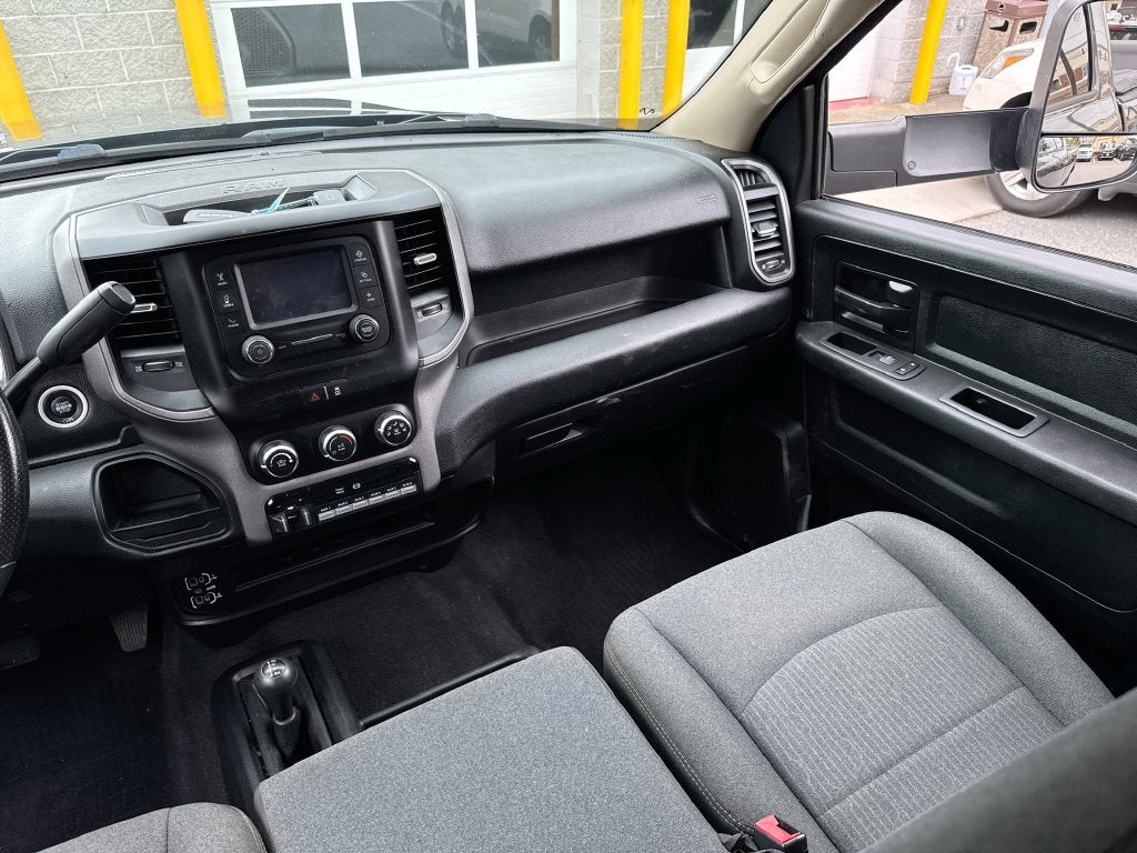 2020 RAM 3500 Tradesman Crew Cab 4X4 Long Box 6.7 L 16 Turbodisiel