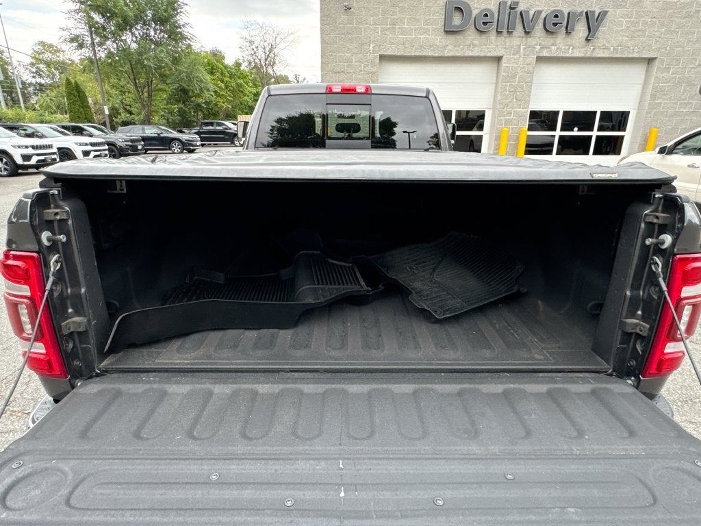 2020 RAM 3500 Tradesman Crew Cab 4X4 Long Box 6.7 L 16 Turbodisiel