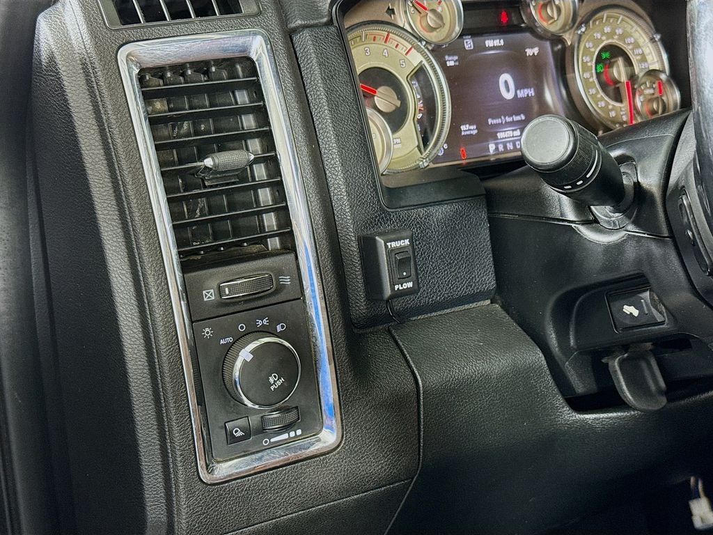 2014 RAM 3500 Laramie Longhorn/With fift wheel