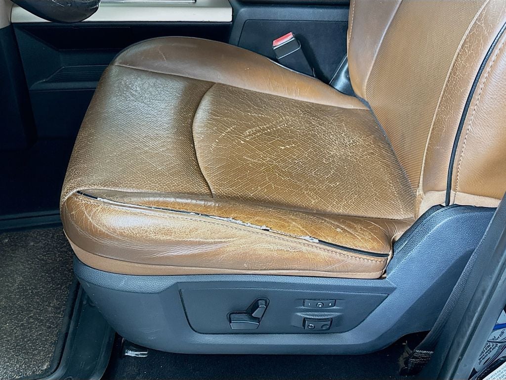 2014 RAM 3500 Laramie Longhorn/With fift wheel