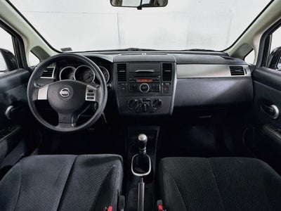 2011 Nissan Versa 1.8 S 5DR-Hatchback