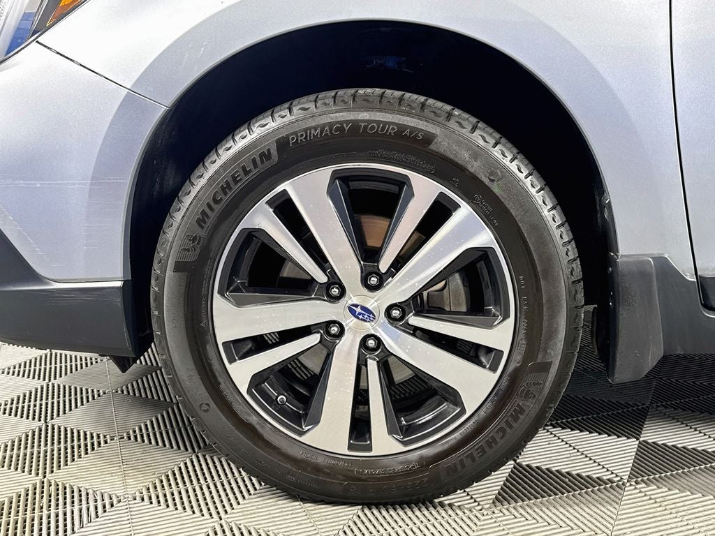 2018 Subaru Outback 2.5i Limited-Populer P ACKAGE #2