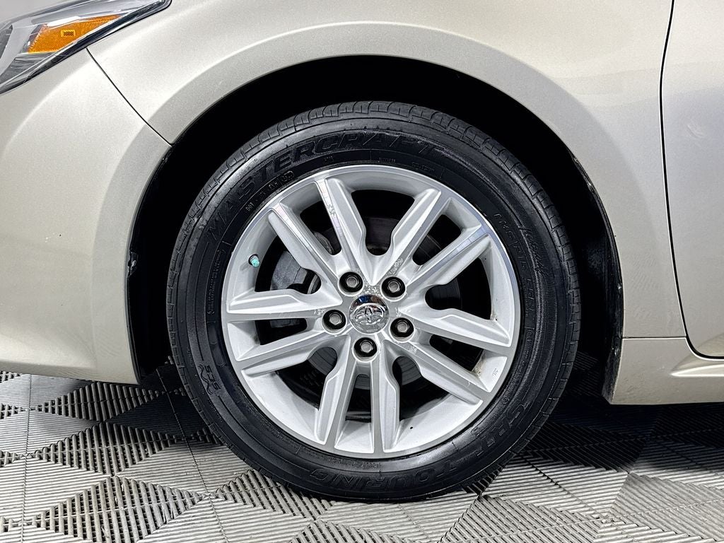 2015 Toyota Avalon XLE Perferred Owners Portfolio