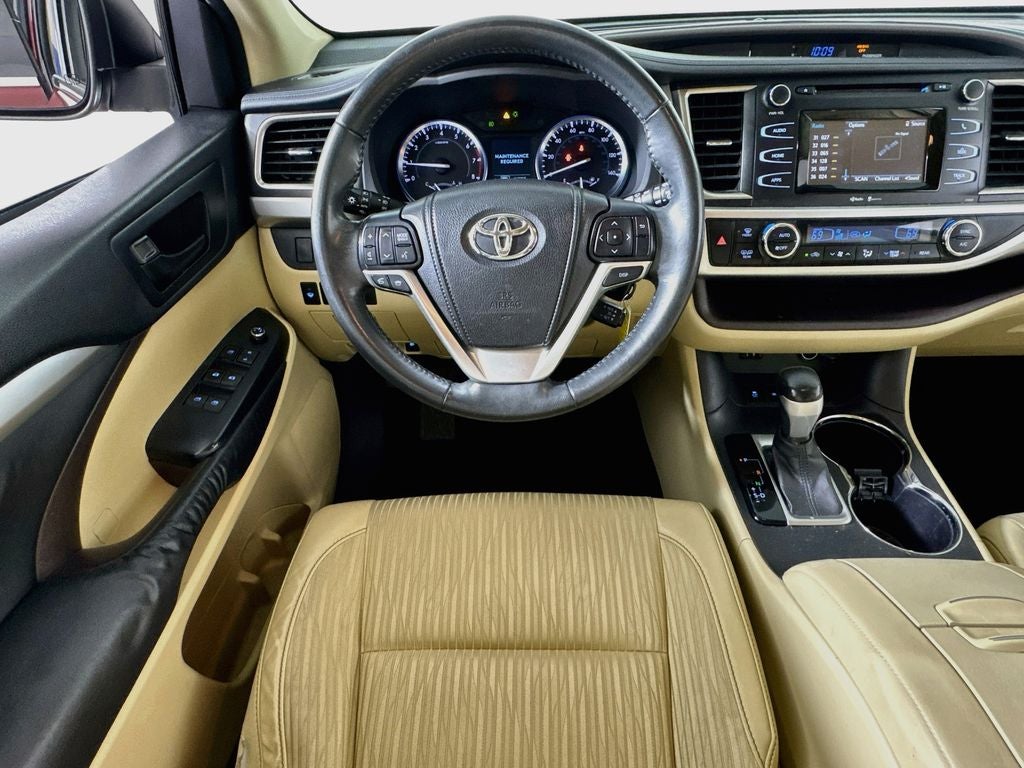 2015 Toyota Highlander LE Plus V6 AWD