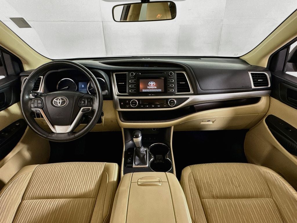 2015 Toyota Highlander LE Plus V6 AWD