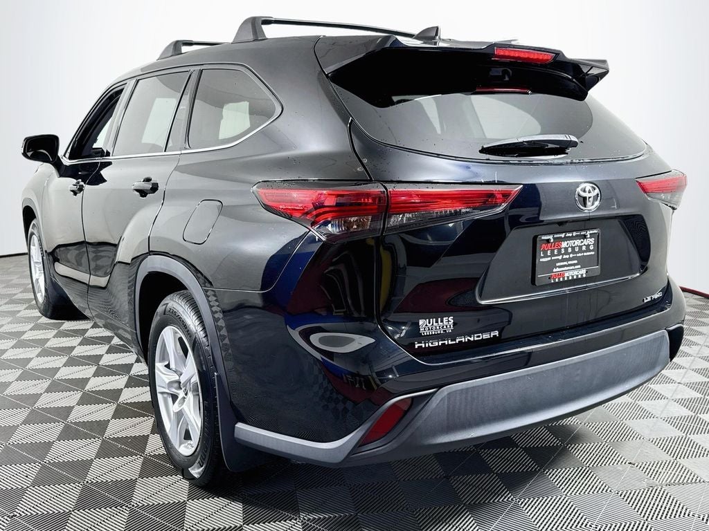 2021 Toyota Highlander LE